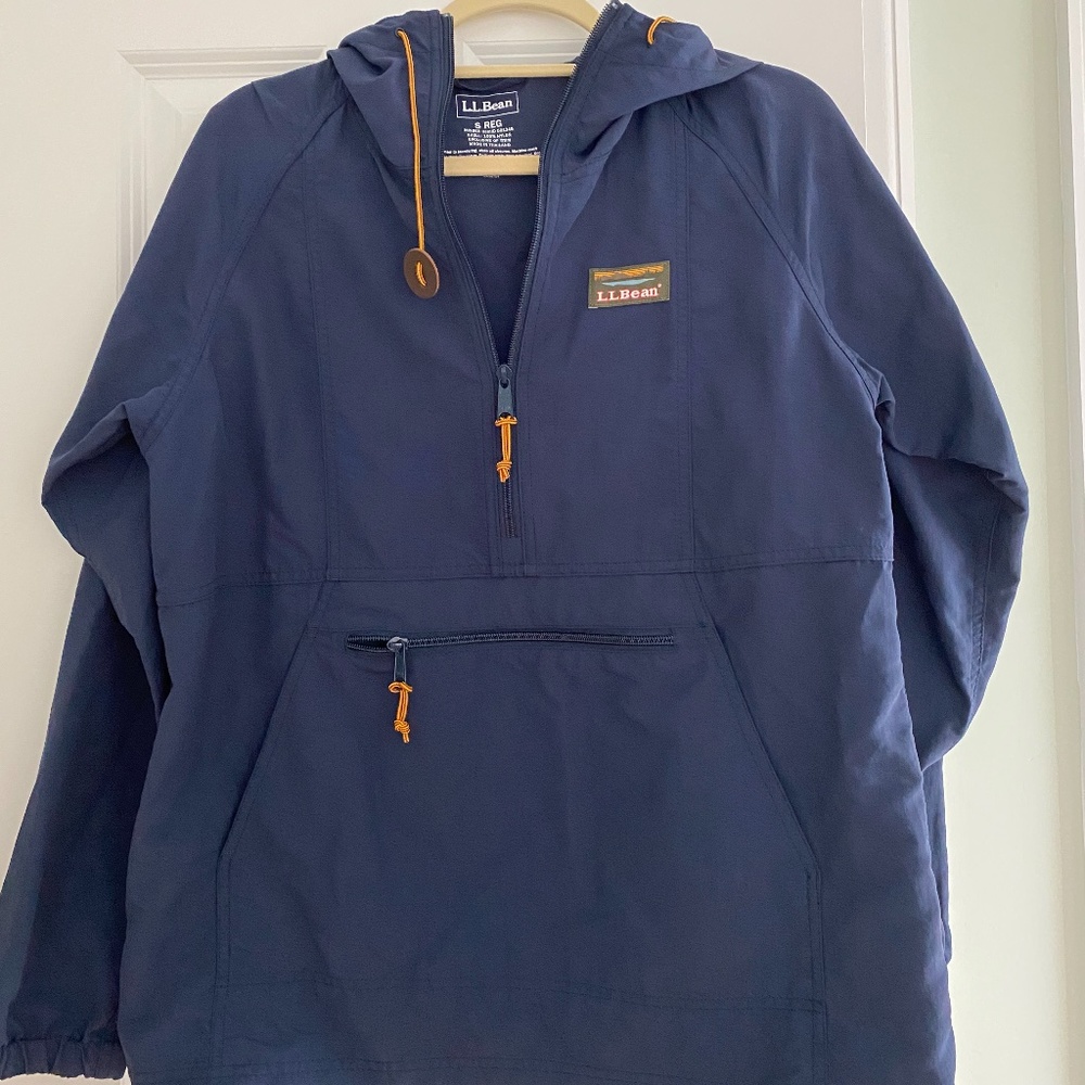 L.L Bean womens rain jacket/windbreaker